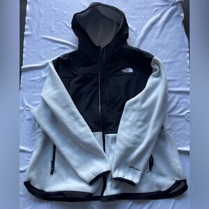 The North Face Denali Fleece Jacket with Hoodie NEW WITHOUT TAGS